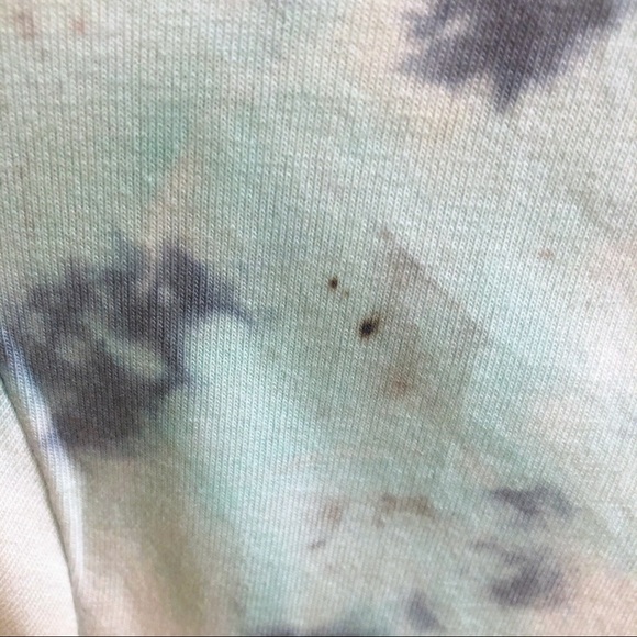 NWOT- TIE DYE Blue and White Short Sleeve Shirt - Picture 6 of 7